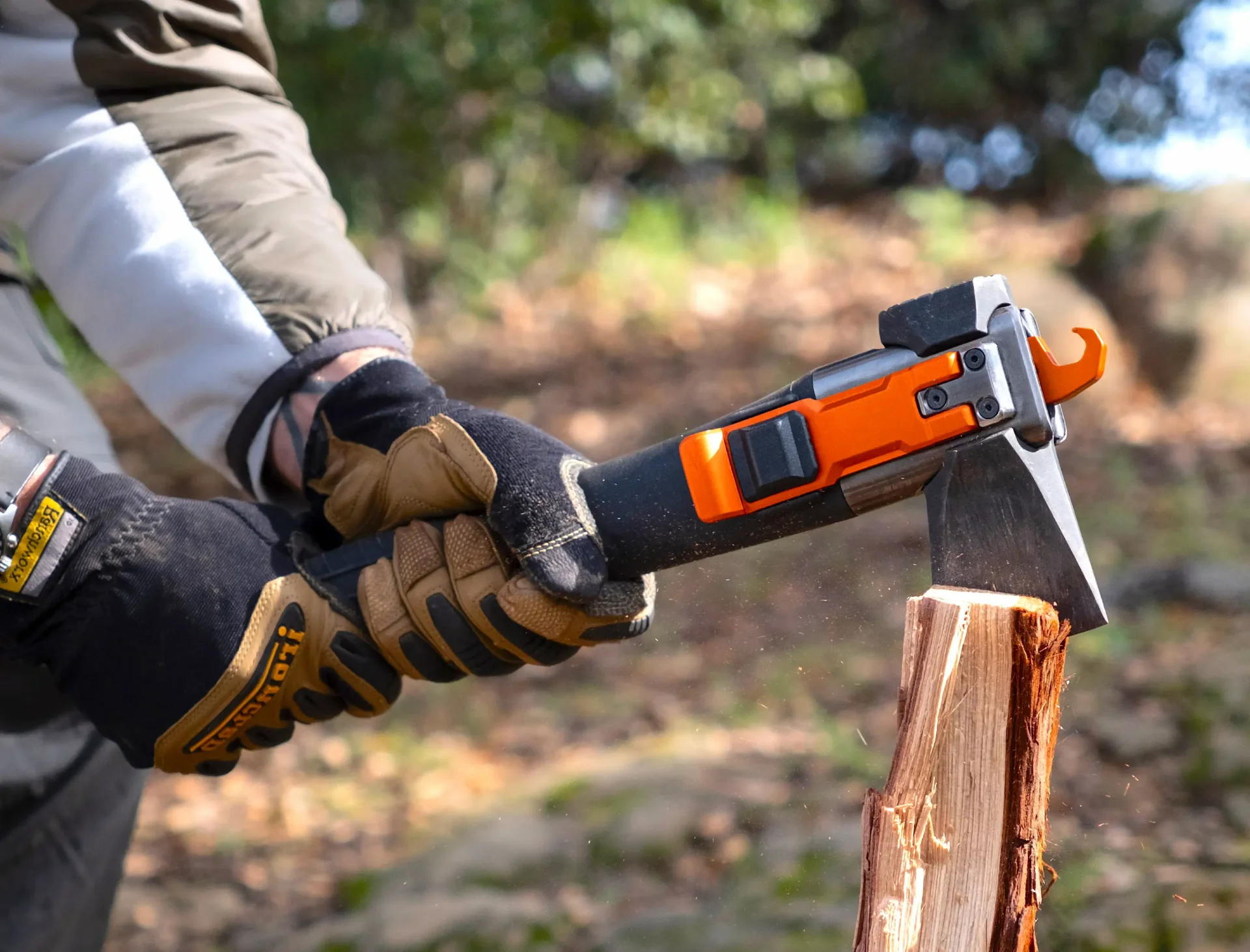 Adventure Mate – The Ultimate 6-in-1 Outdoor Multi-Tool